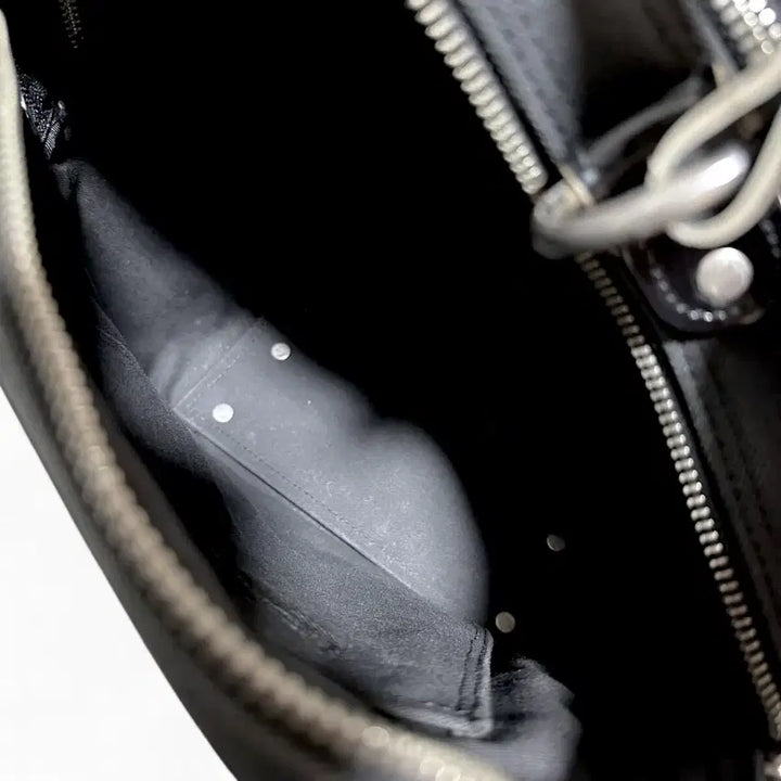[BUNJANG] Comme des Garcons Junya Watanabe Studded Belted Bag / 꼼데가르송 준야와타나베 스터드벨티드 가방
