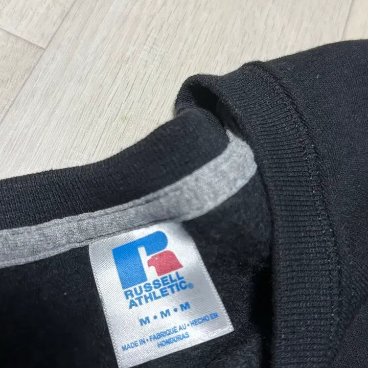 [BUNJANG] Russell Athletic Sweatshirt Black M / 러셀애슬래틱 맨투맨 블랙 M