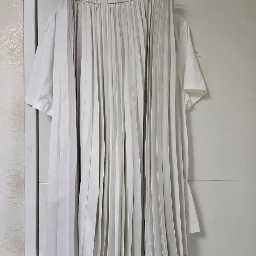[BUNJANG] Uniqlo Pleated Long Skirt / 유니클로  플리츠 롱 스커트