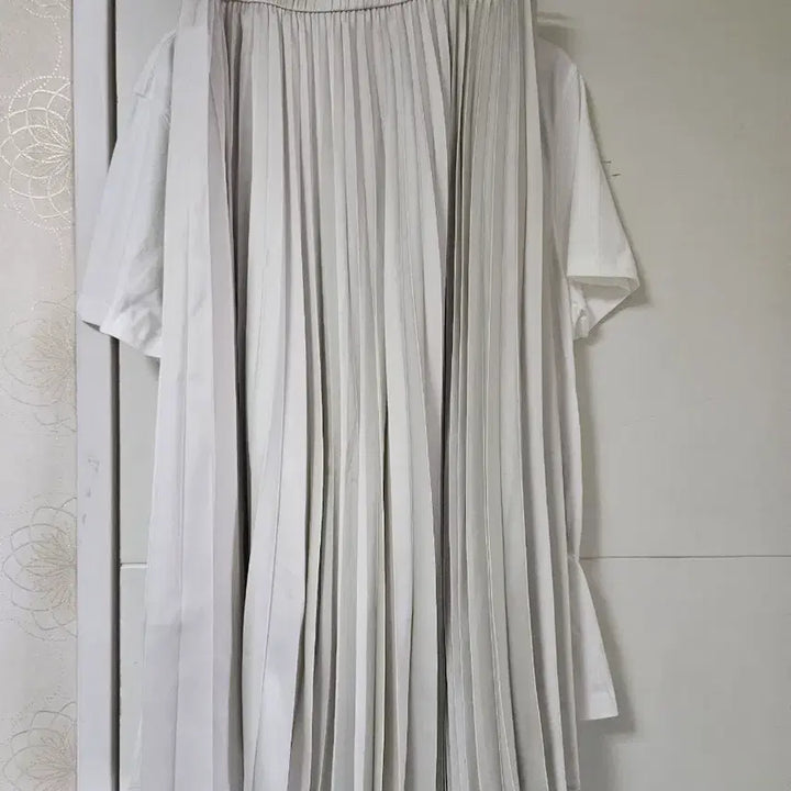 [BUNJANG] Uniqlo Pleated Long Skirt / 유니클로  플리츠 롱 스커트