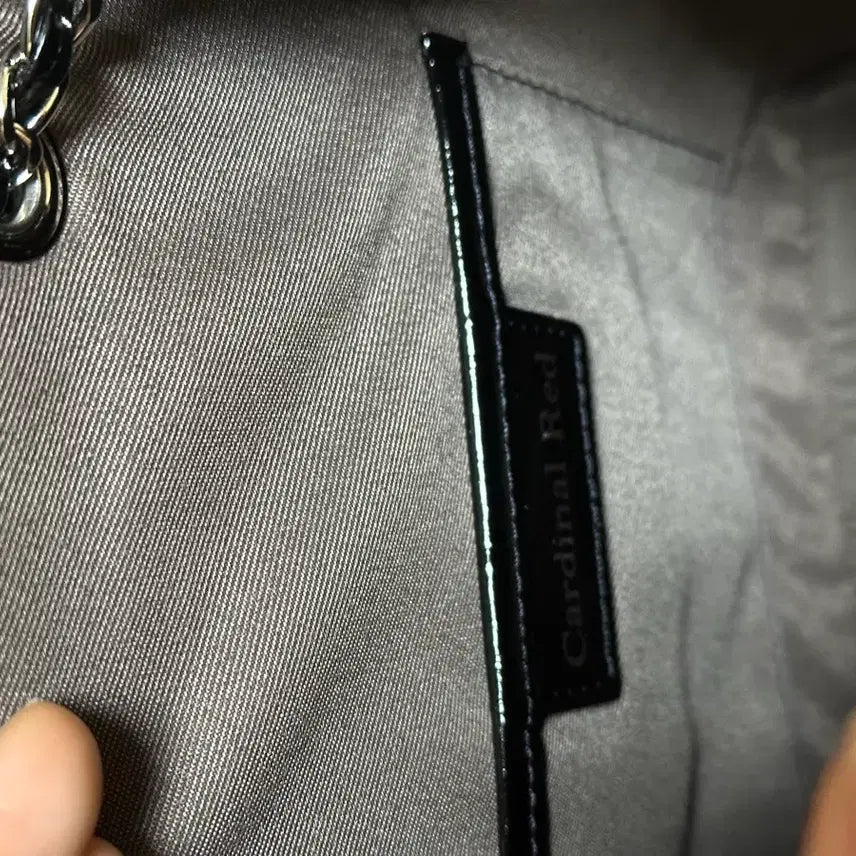 [BUNJANG] Cardinal Red Howa Bag Black Handbag / [카디널레드] 하우아백 블랙(은장)