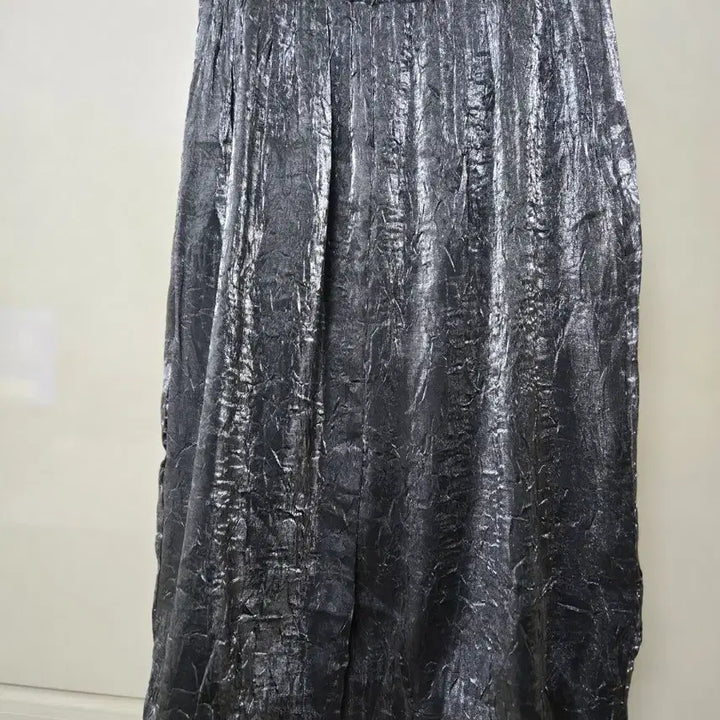 [BUNJANG] Black Crinkle Midi Skirt / 블랙 크링클 미디 스커트