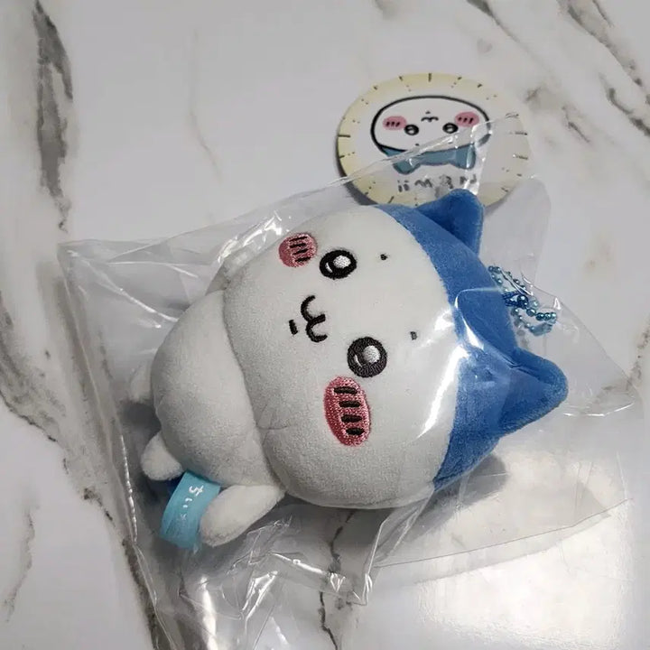 [BUNJANG] Chiikawa Hachiware Sports Hairstyle Mascot Plush / 치이카와 하치와레 스포츠머리 마스코트 인형