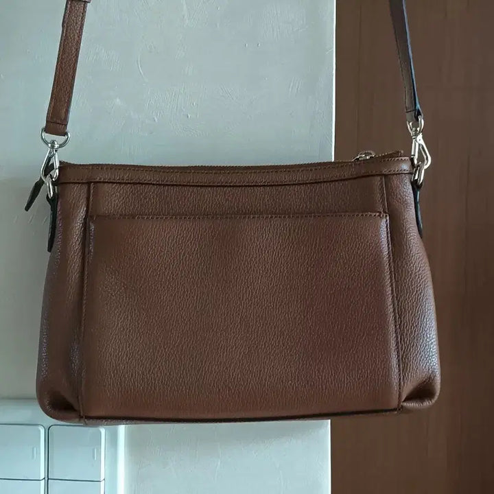 [BUNJANG] Louis Quatorze Brown Leather Crossbody Bag / 루이까또즈 브라운 가죽 크로스백