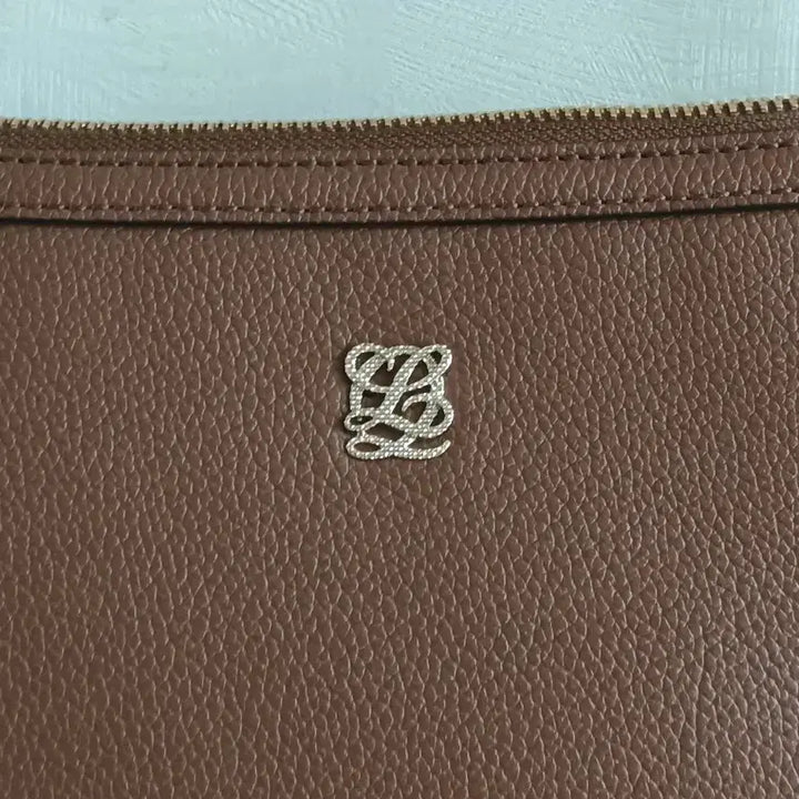 [BUNJANG] Louis Quatorze Brown Leather Crossbody Bag / 루이까또즈 브라운 가죽 크로스백