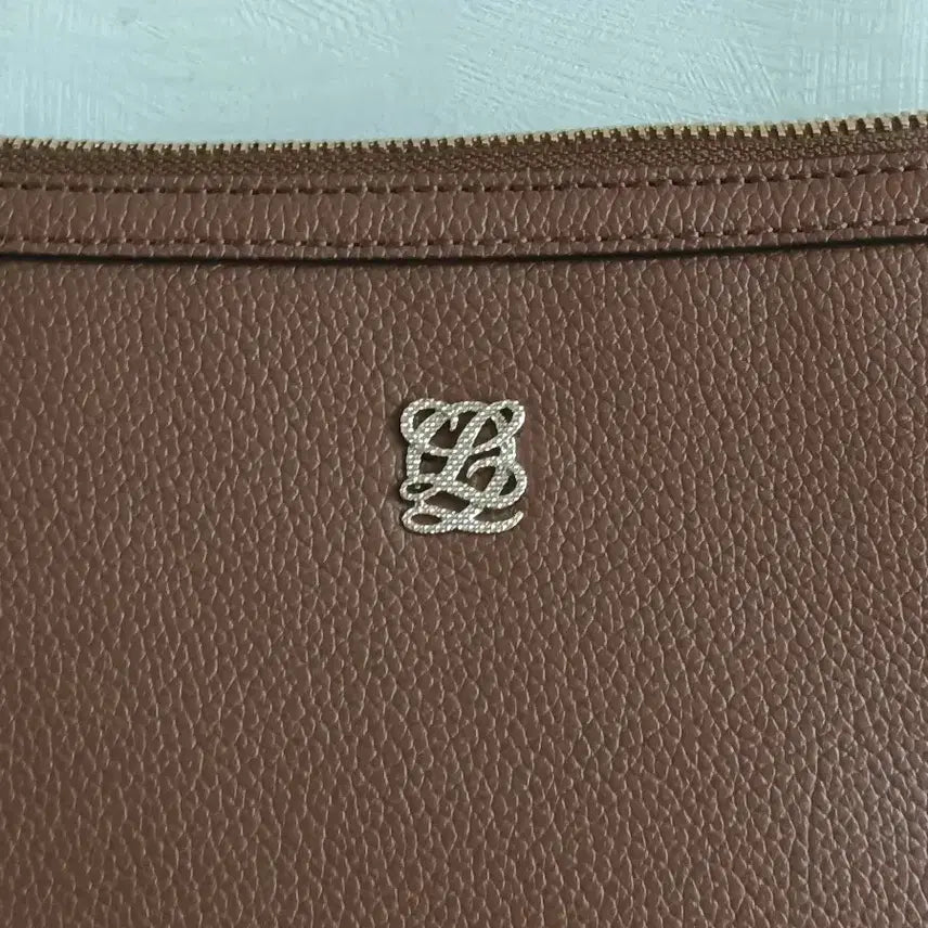 [BUNJANG] Louis Quatorze Brown Leather Crossbody Bag / 루이까또즈 브라운 가죽 크로스백