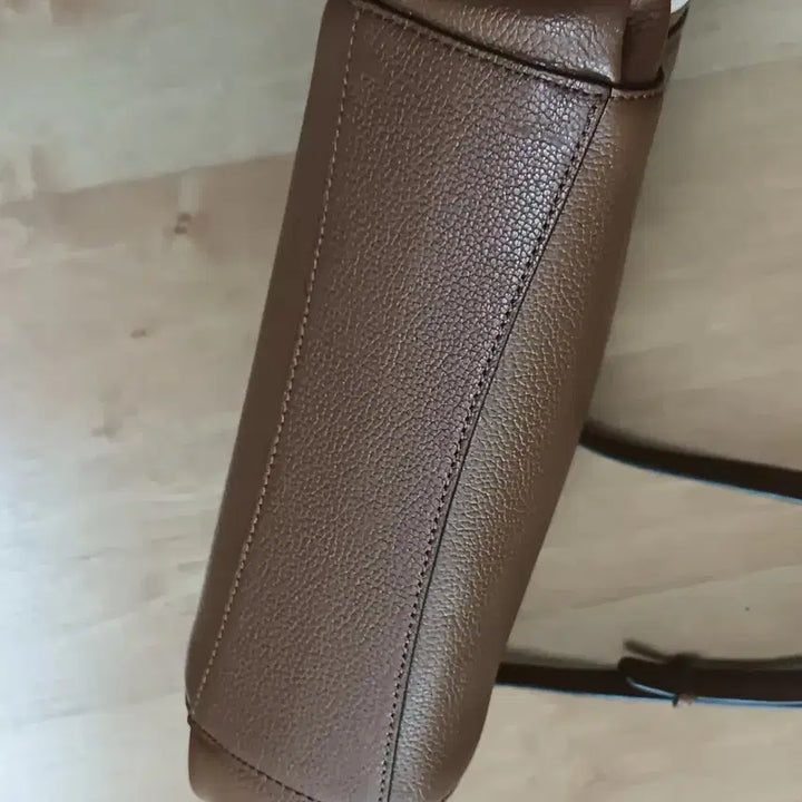 [BUNJANG] Louis Quatorze Brown Leather Crossbody Bag / 루이까또즈 브라운 가죽 크로스백