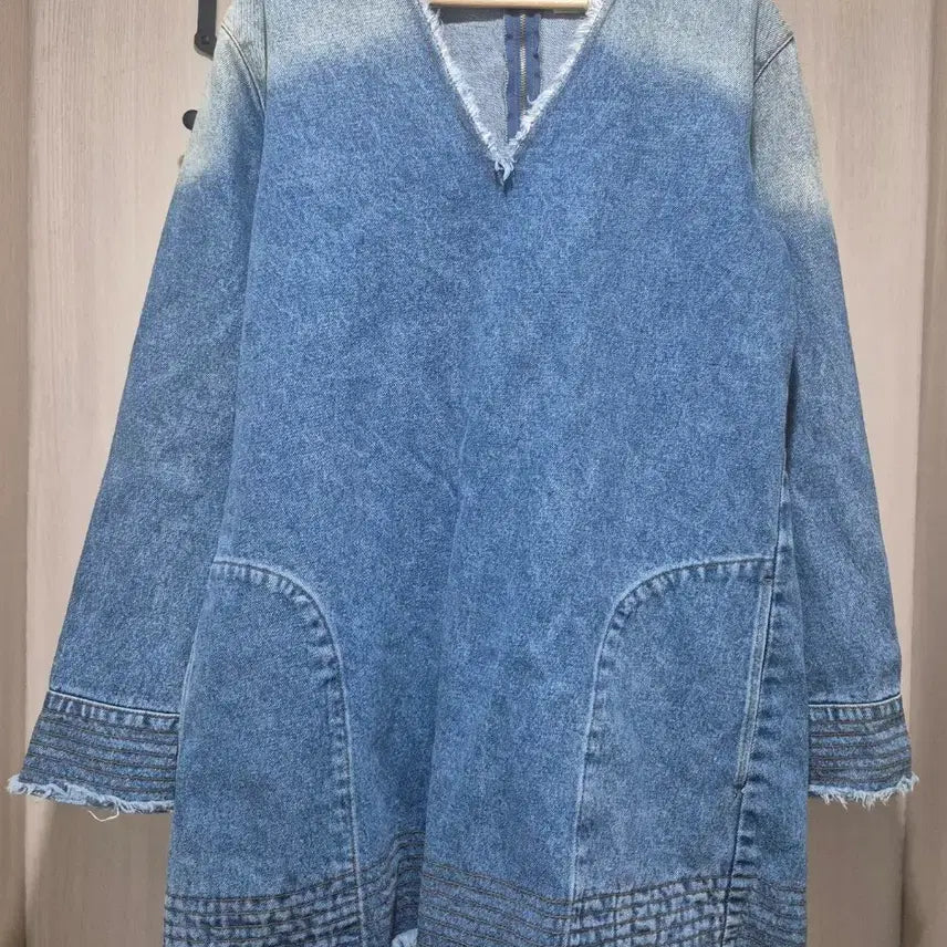 [BUNJANG] Denim V-Neck Long Shirt Dress / 데님 브이넥 롱 셔츠 원피스 (시착후 보관만 한 새상품) ~55반