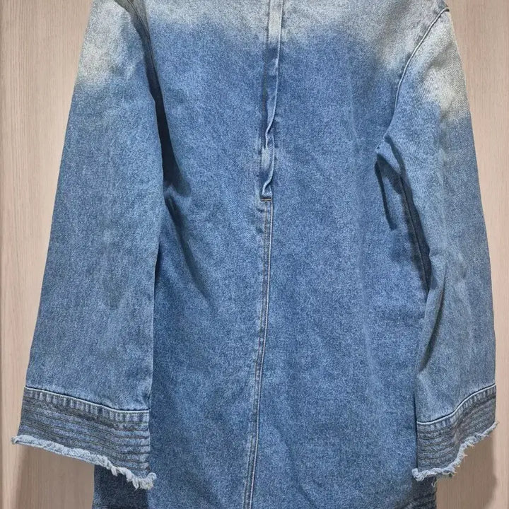 [BUNJANG] Denim V-Neck Long Shirt Dress / 데님 브이넥 롱 셔츠 원피스 (시착후 보관만 한 새상품) ~55반