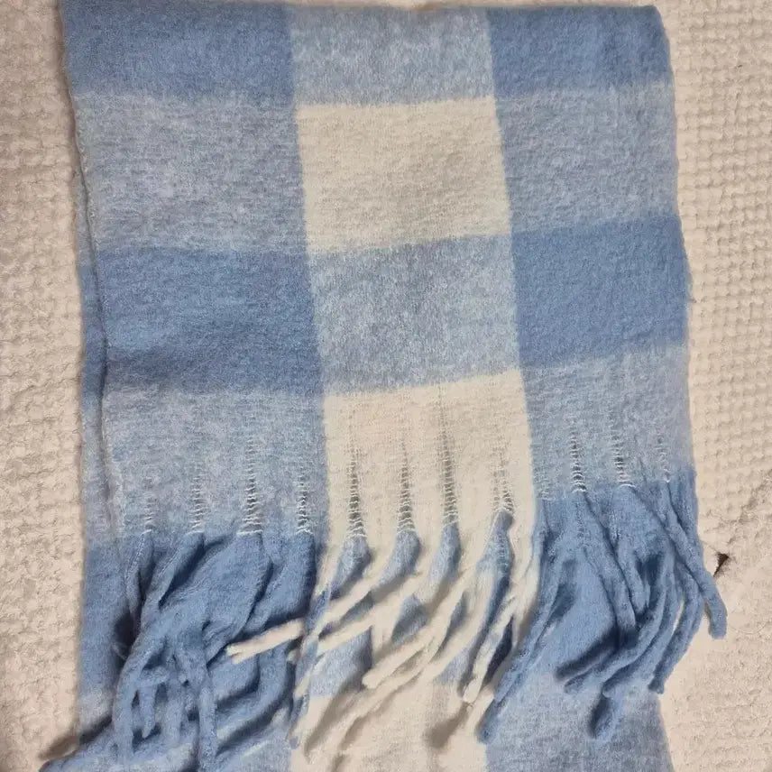 [SOLD OUT] 라크네 두꺼운 목도리 하늘색 체크무늬 (~4/27까지 판매)