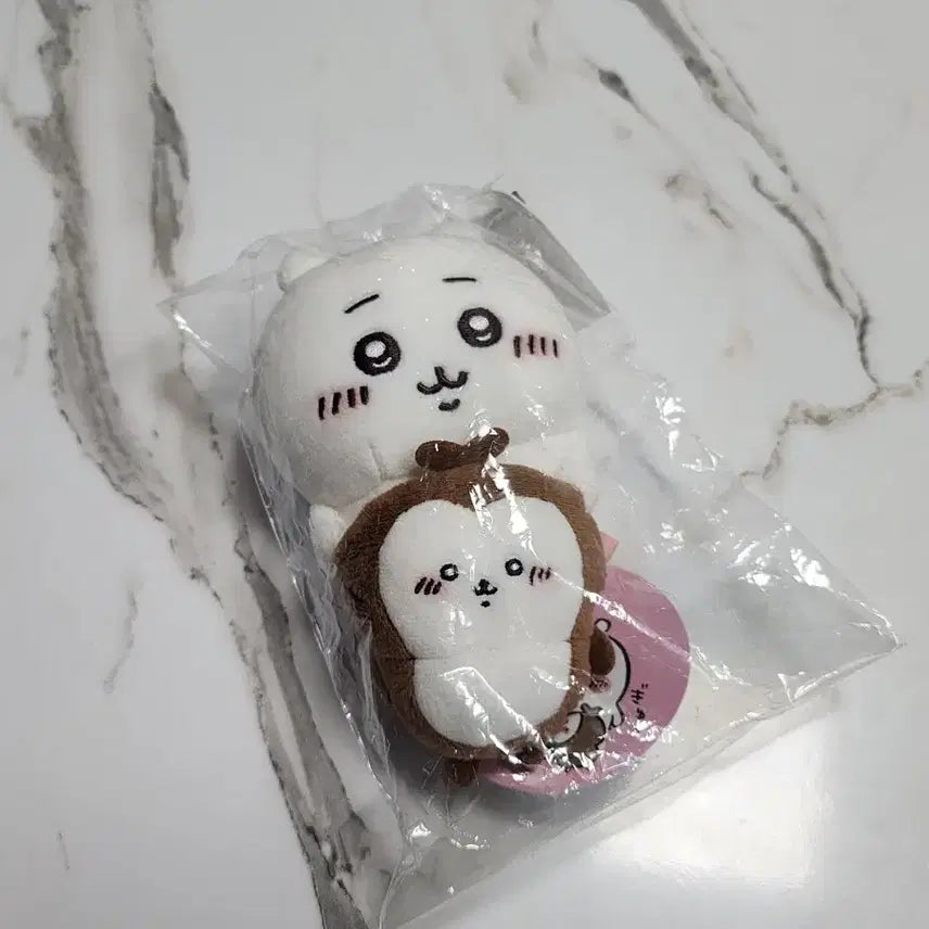 [BUNJANG] Chiikawa Beetle Monitor Desktop Plush / 치이카와 치이카와 풍뎅이 모니터 데스크탑 인형