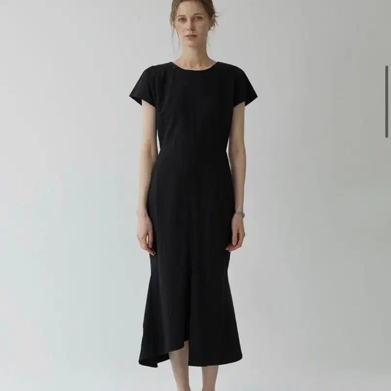 [BUNJANG] Mommet Becca Mermaid Dress (Short) S / 모멧 베카 머메이드 원피스(숏) S