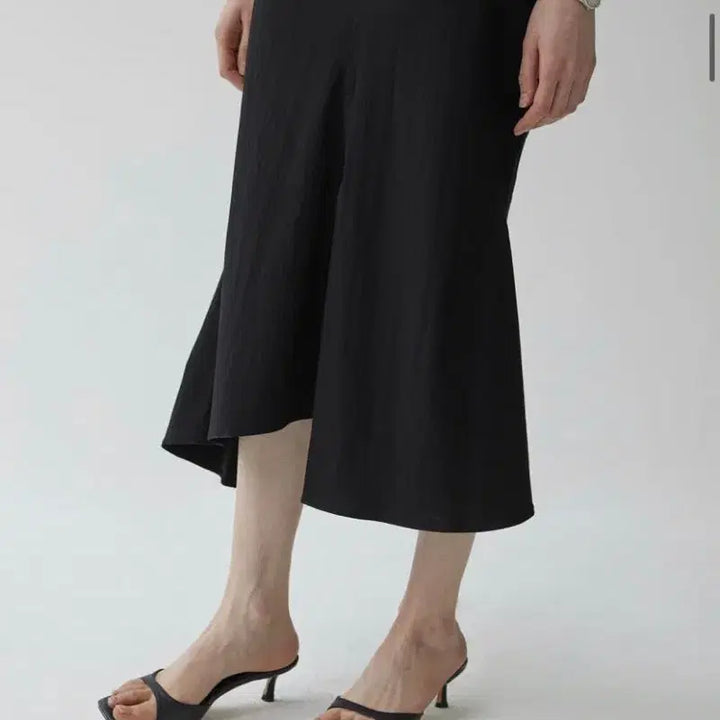[BUNJANG] Mommet Becca Mermaid Dress (Short) S / 모멧 베카 머메이드 원피스(숏) S