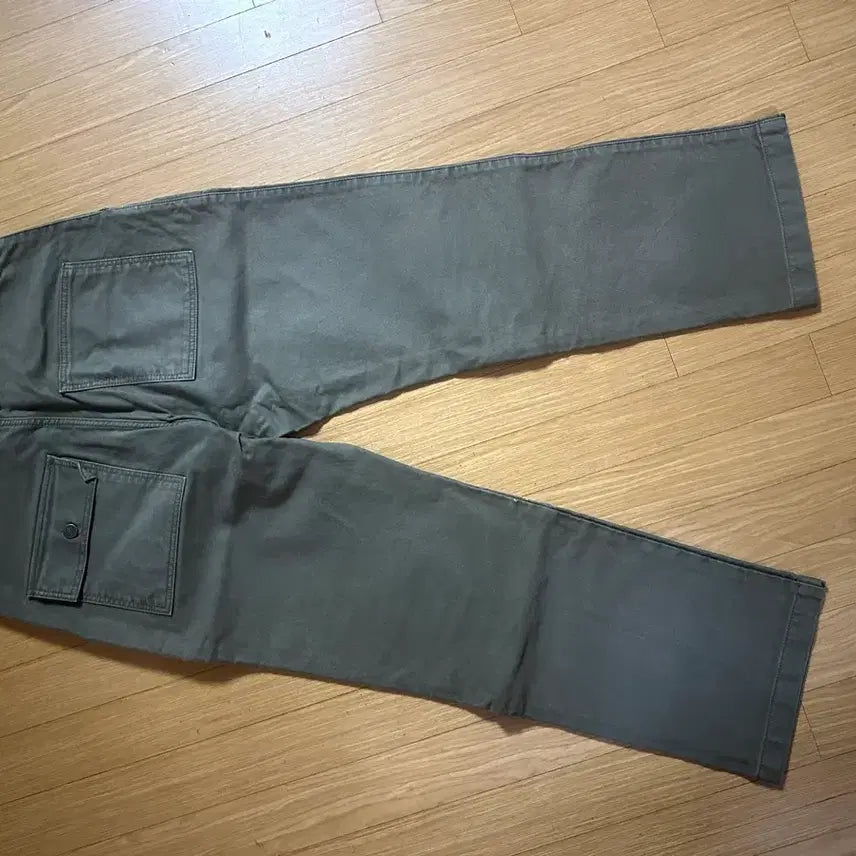 [BUNJANG] Uniform Bridge Semi-Wide Khaki &amp; White Cotton Pants Bundle / (유니폼브릿지-세미와이드) 카키색 면바지 팬츠+ 흰색 면바지 팬츠