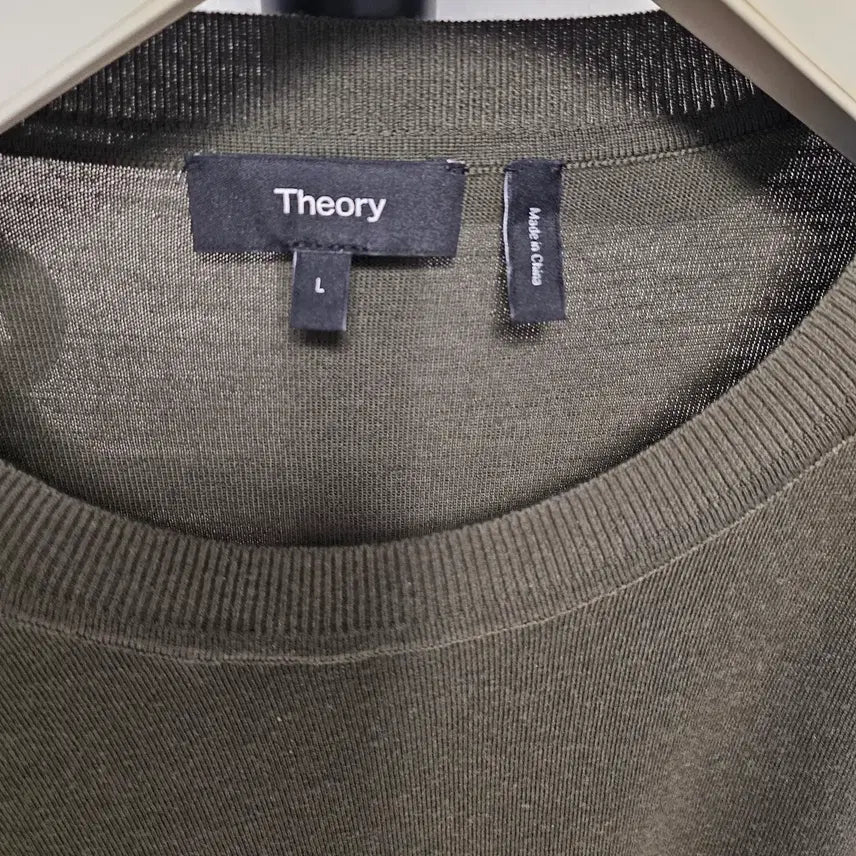 [BUNJANG] Theory Regal Wool Sweater Dark Olive (L) / 띠어리 리가울 스웨터 다크올리브 (L)