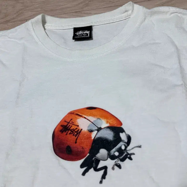 [SOLD OUT] [XL]스투시 레이디 버그 티셔츠 화이트