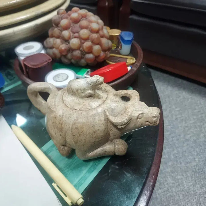 [BUNJANG] Ox Sculpture Celadon Teapot / 소 조각상 찻주전자