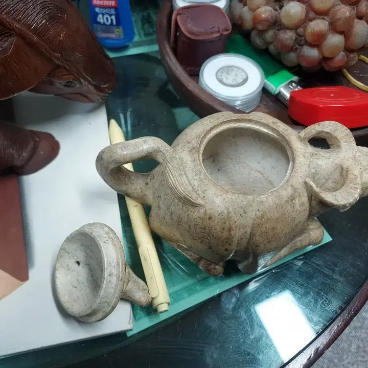 [BUNJANG] Ox Sculpture Celadon Teapot / 소 조각상 찻주전자