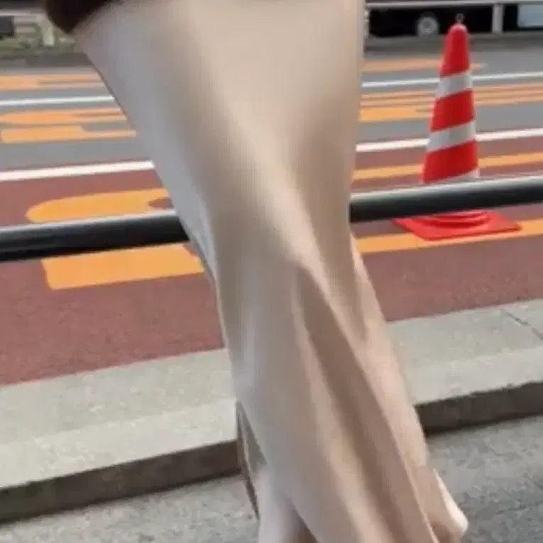 [BUNJANG] ENNEWEL Silky Mermaid Long Skirt / 엔뉴엘 우아 실키 머메이드 롱스커트
