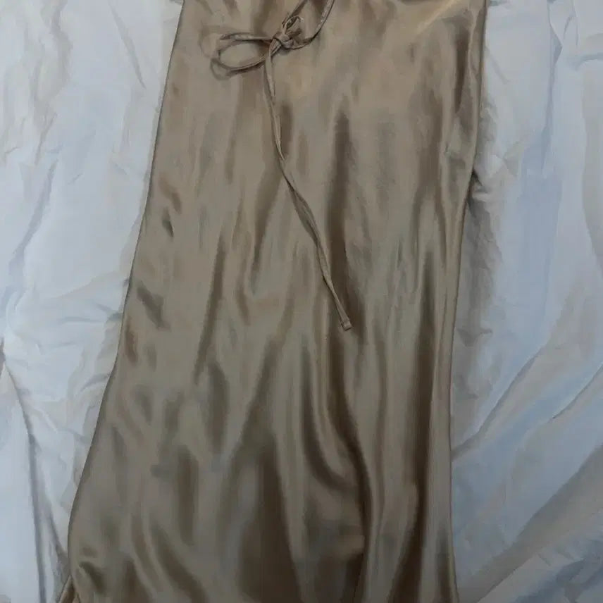 [BUNJANG] ENNEWEL Silky Mermaid Long Skirt / 엔뉴엘 우아 실키 머메이드 롱스커트