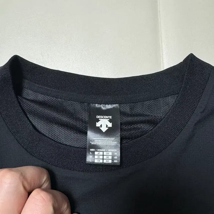 [BUNJANG] Descente Pocket Woven Windbreaker Sweatshirt (100) / (상태SS,판매14) 데상트 포켓 우븐 바람막이 맨투맨 100