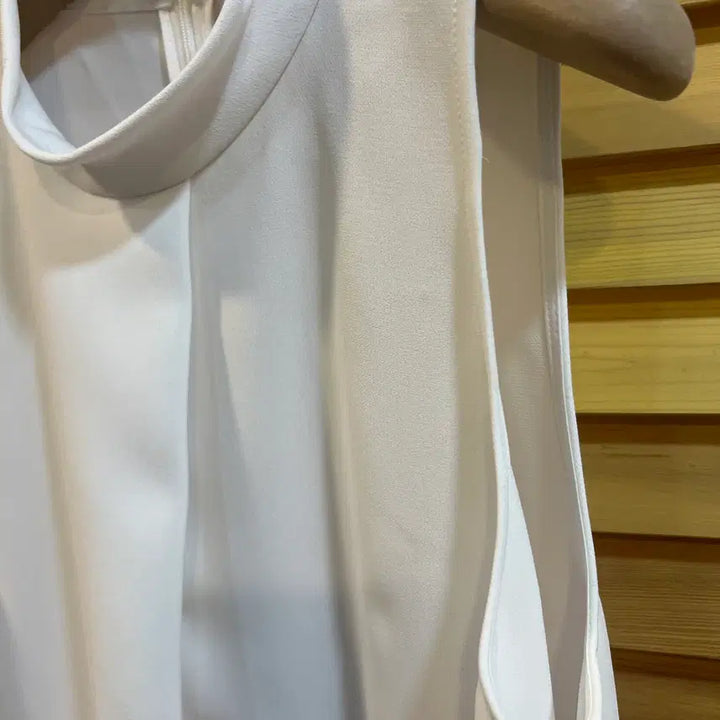 [BUNJANG] Theory Ivory High-Neck Sleeveless Blouse / 띠어리 여성 아이보리 하이넥 슬리브리스 블라우스