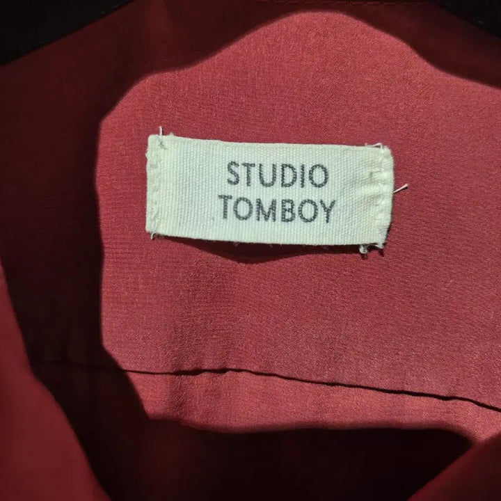 [BUNJANG] Studio Tomboy Red Short Sleeve Shirt / 스튜디오 톰보이 레드 반팔 셔츠