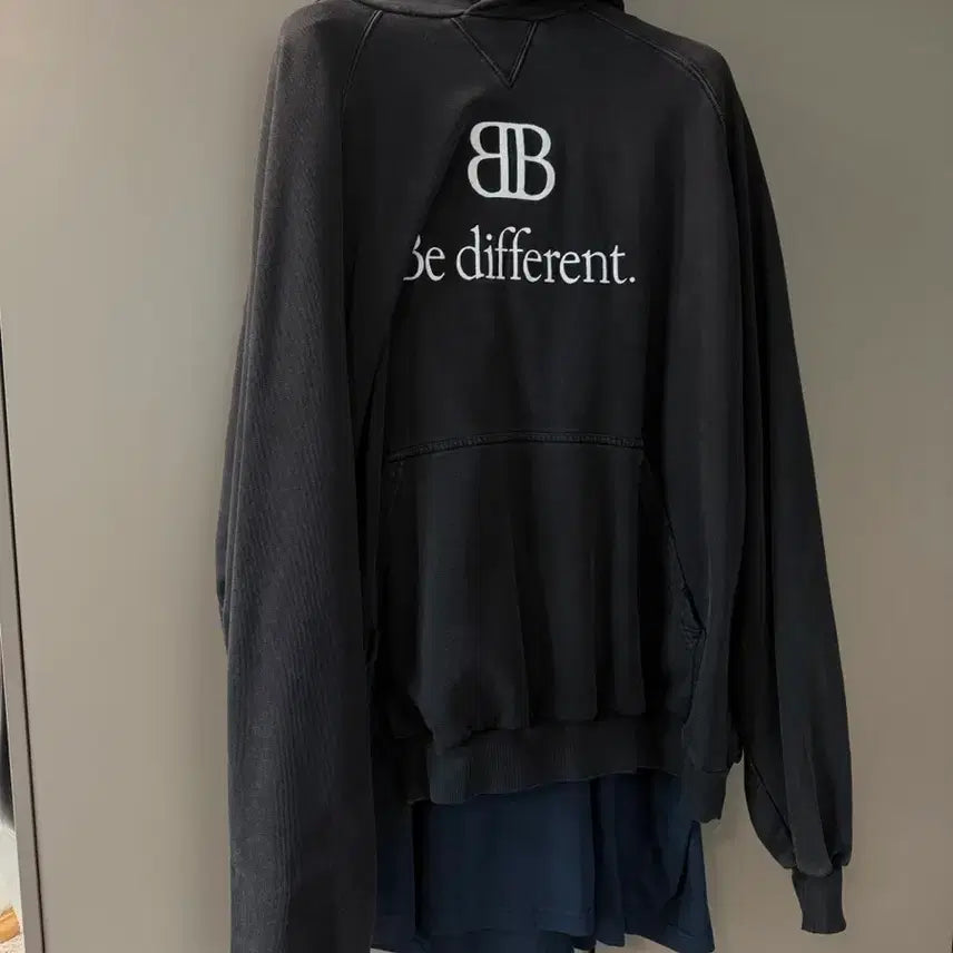 [BUNJANG] Balenciaga Layered Runway Hoodie / 발렌시아가 런웨이 후드티 (레이어드 블랙 후드)