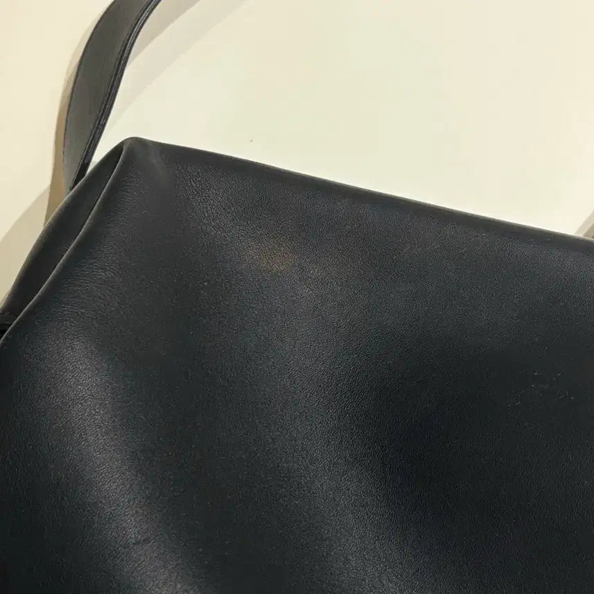 [BUNJANG] OSOI Brot Bag Large Black / 오소이 브로트백 블랙 라지