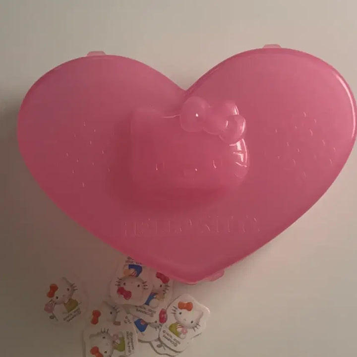 [BUNJANG] Vintage Hello Kitty Flake Seal Case / 고전키티 보관함 플레이크 씰 케이스