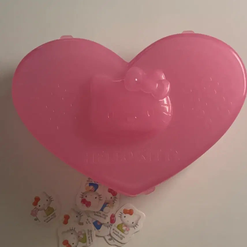[BUNJANG] Vintage Hello Kitty Flake Seal Case / 고전키티 보관함 플레이크 씰 케이스