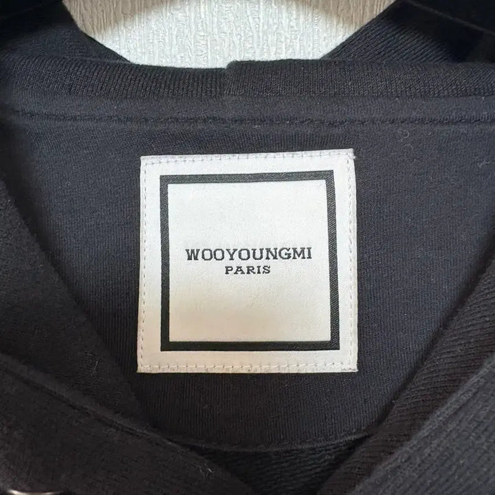 [SOLD OUT] [48] 우영미 백로고 후드티 블랙