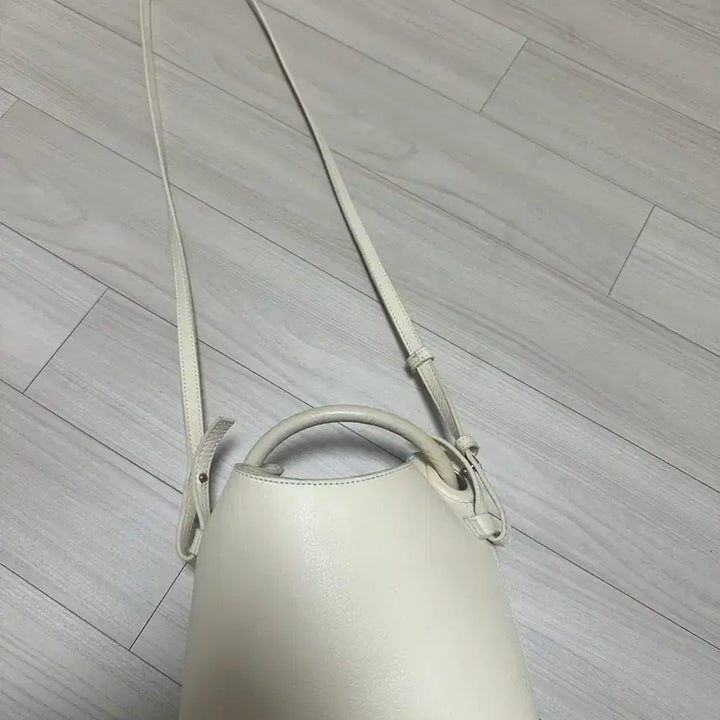[BUNJANG] Flatbase Bucket Bag / 플랫베이스 버킷백