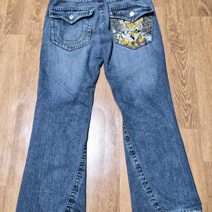 [BUNJANG] True Religion Embroidered Denim Jeans / 트루릴리젼 자수 데님 청바지
