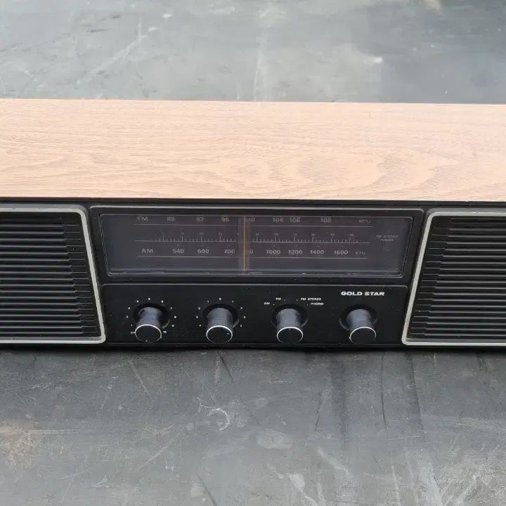 [BUNJANG] 1979 Goldstar Radio Vintage / 79년식 빈티지 금성사 라디오....창주