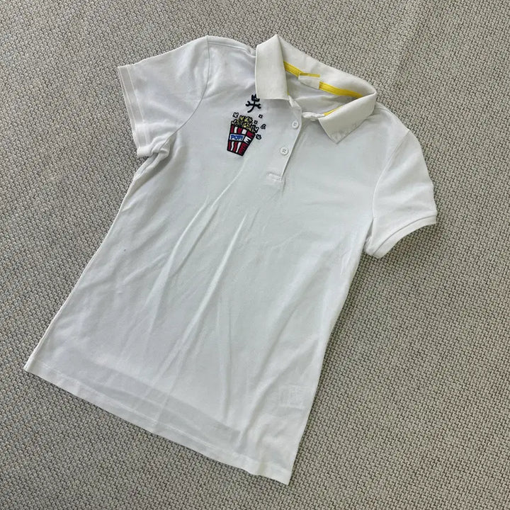 [BUNJANG] Castelbajac Embroidered White Collar Short Sleeve T-shirt / 90 까스텔바작 자수 화이트 카라 반팔티 0416D