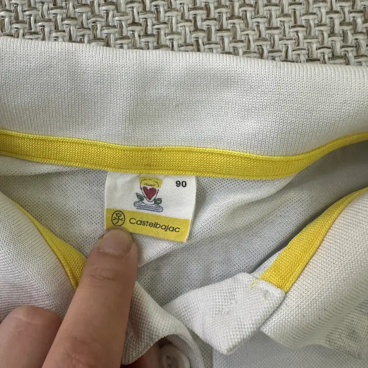 [BUNJANG] Castelbajac Embroidered White Collar Short Sleeve T-shirt / 90 까스텔바작 자수 화이트 카라 반팔티 0416D