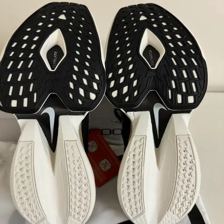 [BUNJANG] Nike Alphafly 2 Black Gold Running Shoes / 나이키 알파플라이2 블랙골드 255 새상품 나코탭O 박스O