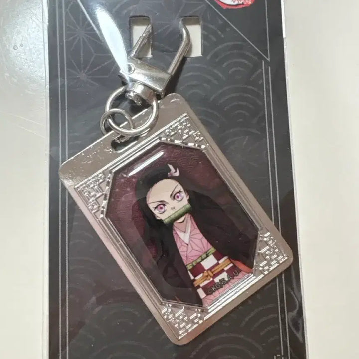 [BUNJANG] Demon Slayer Nezuko Metal Keyring + Photocard Set / 귀멸의 칼날 Cgv 네즈코 메탈 키링 + 포토카드 세트