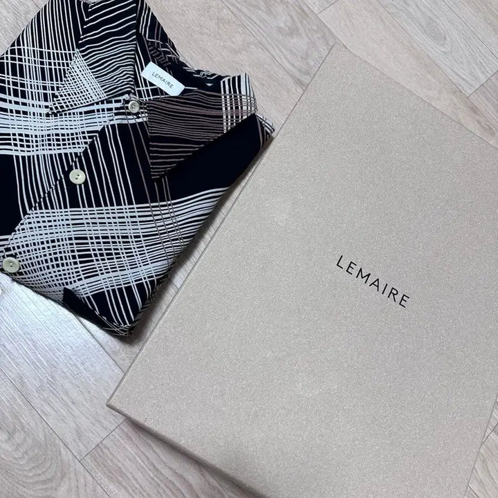 [BUNJANG] LEMAIRE Macaroon Convertible Collar Shirt / [52]르메르 마카롱 컨버터블 반팔 셔츠