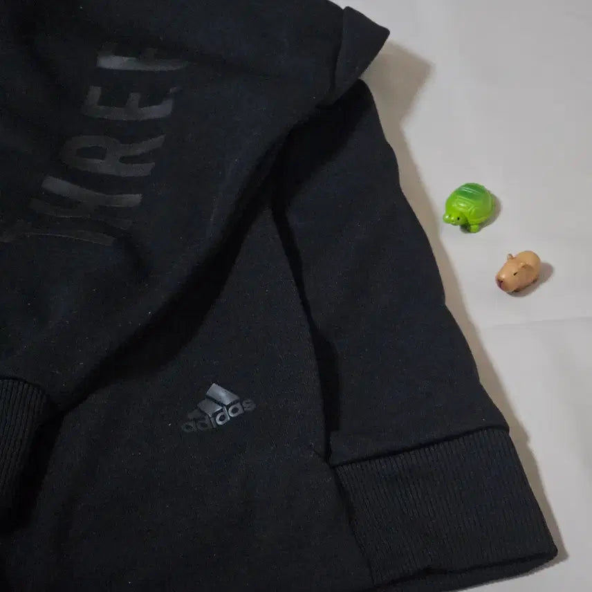 [BUNJANG] Adidas Performance Black Logo Hooded Zip-up / [삼선X] 아디다스 퍼포먼스 블랙 로고 후드집업