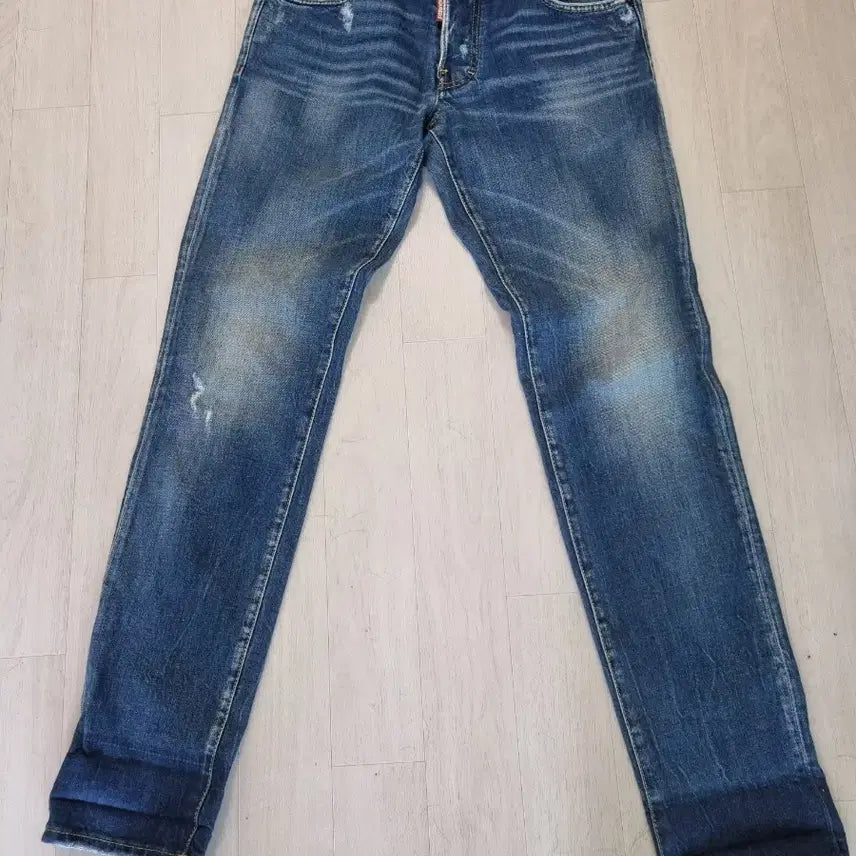 [SOLD OUT] 디스퀘어드2 중청 데님 슬림핏 청바지 팝니다