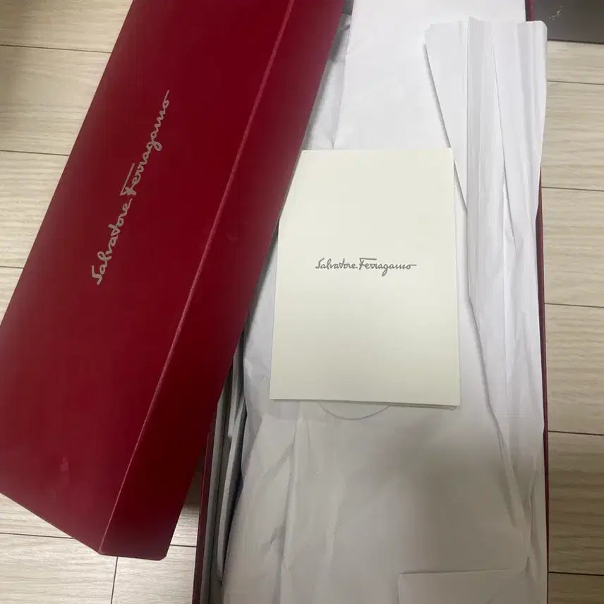 [BUNJANG] Ferragamo Varina Flats 5C Matte Black Calfskin / 페라가모 바리나 플랫 5C 무광블랙 송아지가죽