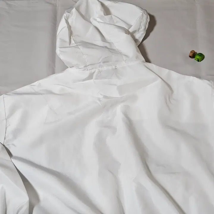 [BUNJANG] MAJOR Windbreaker Hooded Jacket White / MAJOR 바람막이 후드 자켓 화이트