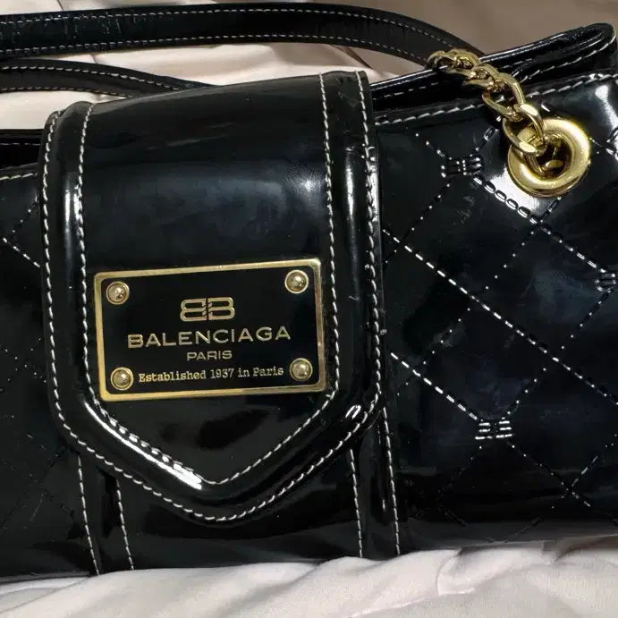 [BUNJANG] Balenciaga Geumkang Jehwa Enamel Shoulder Bag / 발렌시아가 금강제화 에나멜 숄더백