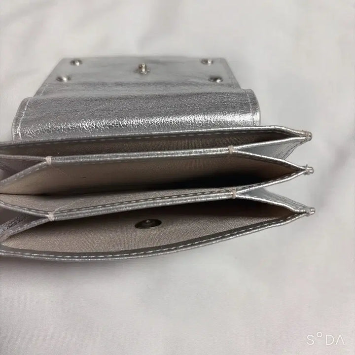 [BUNJANG] Matinkim Silver Card Wallet / 마뗑킴 실버 카드지갑