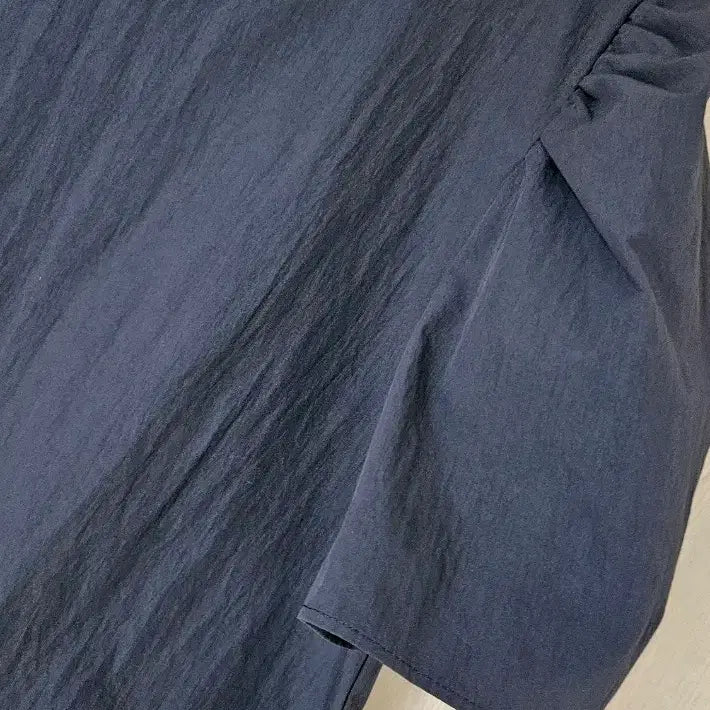 [BUNJANG] High-Quality Puff Sleeve Blouse / 고퀄 퍼프 소매블라우스  새상품