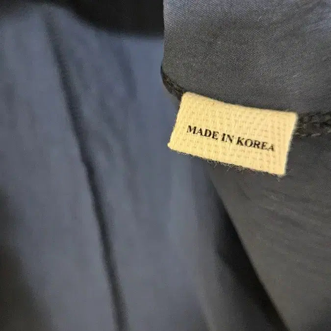 [BUNJANG] High-Quality Puff Sleeve Blouse / 고퀄 퍼프 소매블라우스  새상품