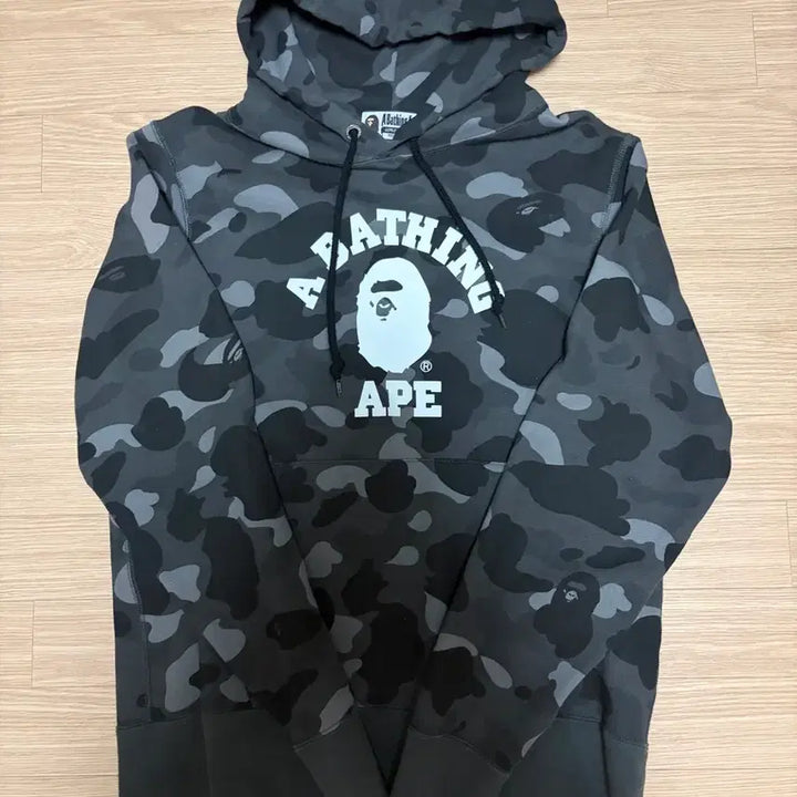 [SOLD OUT] 베이프 카모 컬리지 검정 후드티