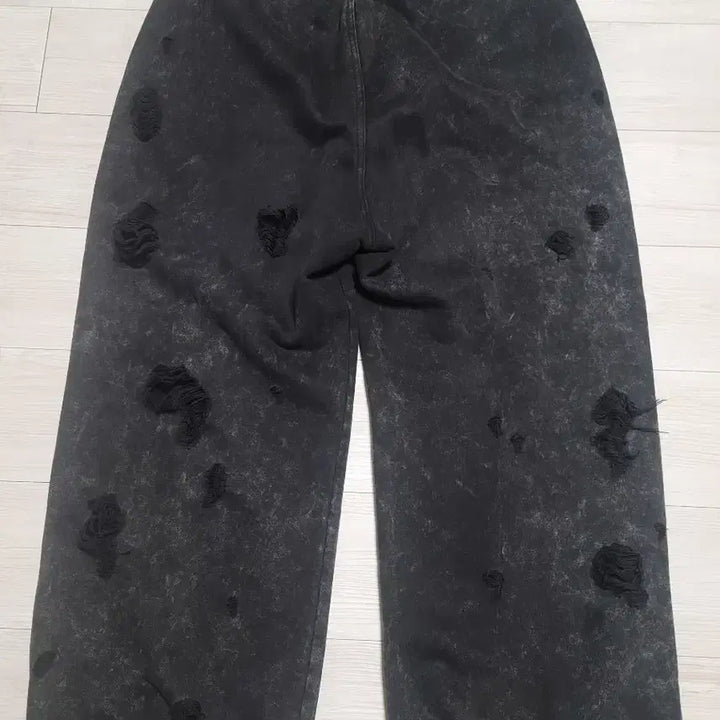 [BUNJANG] Juun.J Collection Damaged Track Pants Size 50 / 준지 juun.j 컬렉션 데미지 팬츠 50